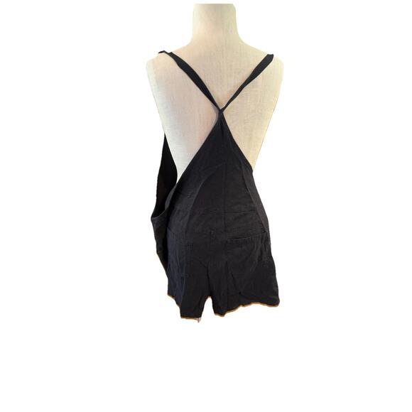 Torrid RomperWomens Size 2 2X. Black Crossback Adjustable Wide Strap Pockets - Picture 5 of 9